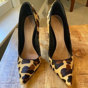 SCHUTZ Lou Leopard Pump